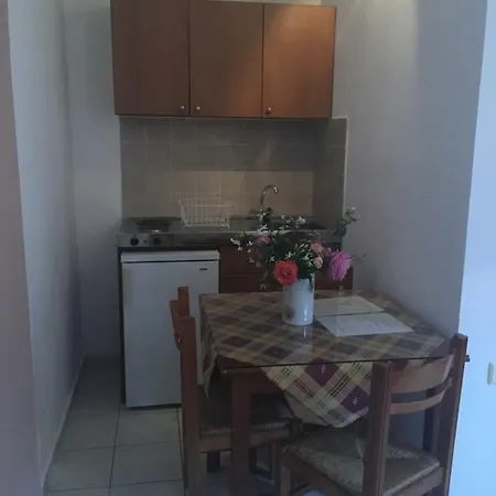 Litsa Efi 아파트호텔 Stalida