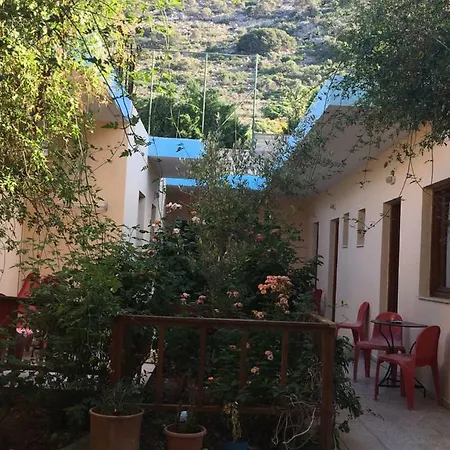 Litsa Efi Apart-hotel 2*
